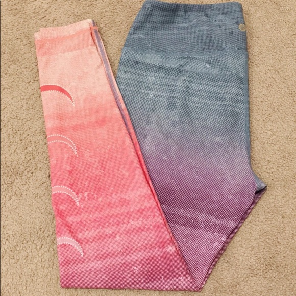 manduka gradient moon leggings